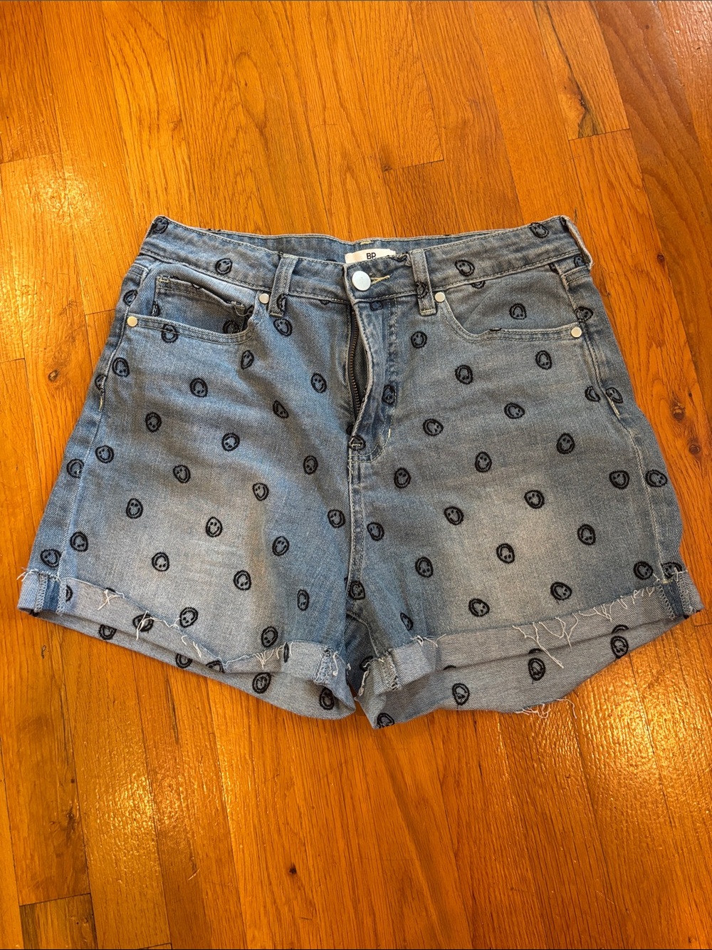 BP Denim High-Rise Smiley Face Embroidered Women's Shorts - Sz 29